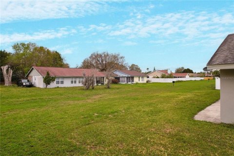 House in Kissimmee, Florida 4 bedrooms, 168.8 sq.m. № 1546177 - photo 24