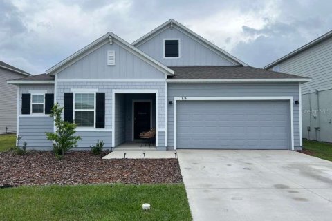House in Newberry, Florida 3 bedrooms, 171.68 sq.m. № 2219225