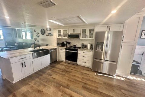 Condominio en alquiler en Hudson, Florida, 3 dormitorios, 145.21 m2 № 1512408 - foto 4