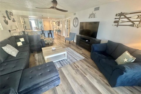 Condominio en alquiler en Hudson, Florida, 3 dormitorios, 145.21 m2 № 1512408 - foto 10