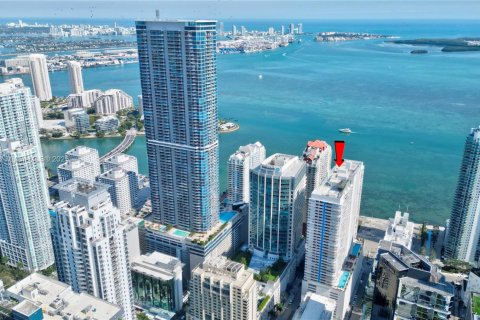 Condo in Miami, Florida, 1 bedroom  № 1703687 - photo 4