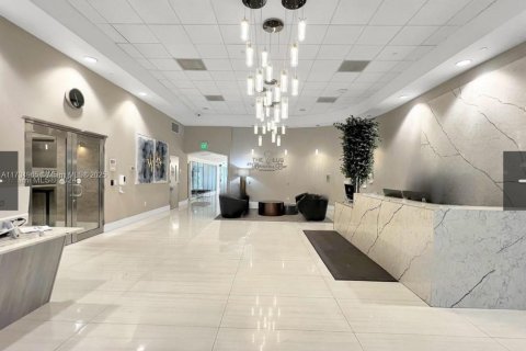 Condo in Miami, Florida, 1 bedroom  № 1703687 - photo 29