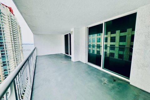 Condo in Miami, Florida, 1 bedroom  № 1703687 - photo 18
