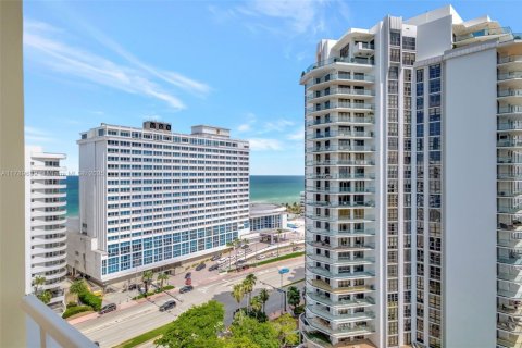 Condominio en alquiler en Miami Beach, Florida, 2 dormitorios, 162.58 m2 № 1646925 - foto 14