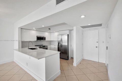 Condominio en alquiler en Miami Beach, Florida, 2 dormitorios, 162.58 m2 № 1646925 - foto 20