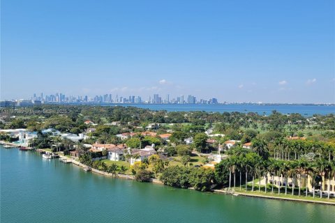 Condominio en alquiler en Miami Beach, Florida, 2 dormitorios, 162.58 m2 № 1646925 - foto 4