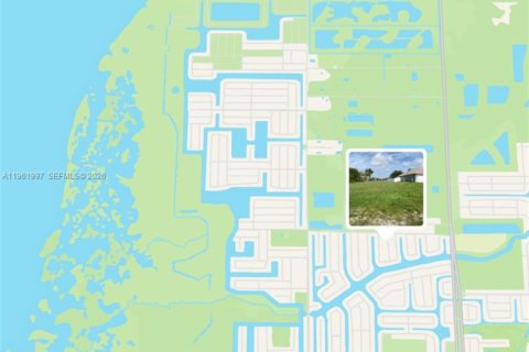 Terreno en venta en Cape Coral, Florida № 2080878 - foto 2