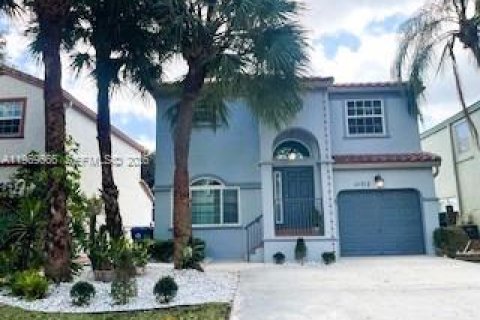 Casa en venta en Coral Springs, Florida, 3 dormitorios, 162.49 m2 № 2030889 - foto 2