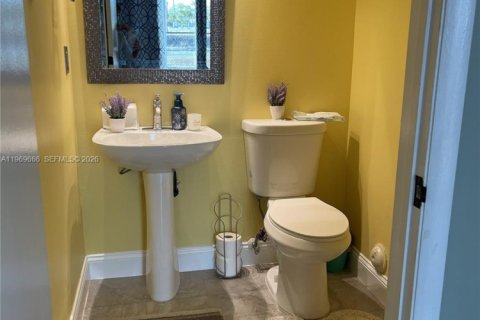 Casa en venta en Coral Springs, Florida, 3 dormitorios, 162.49 m2 № 2030889 - foto 10