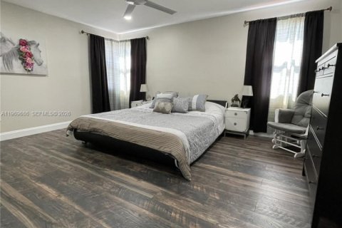 Casa en venta en Coral Springs, Florida, 3 dormitorios, 162.49 m2 № 2030889 - foto 14