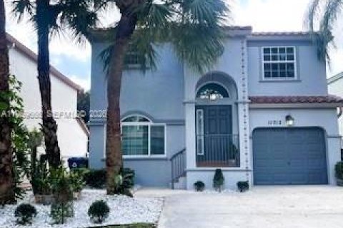 Casa en Coral Springs, Florida 3 dormitorios, 162.49 m2 № 2030889