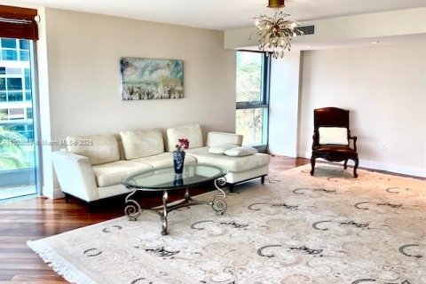 Copropriété à louer à Surfside, Floride: 3 chambres, 230.4 m2 № 1955067 - photo 24