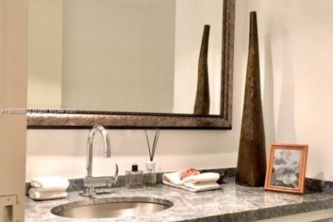 Copropriété à louer à Surfside, Floride: 3 chambres, 230.4 m2 № 1955067 - photo 22