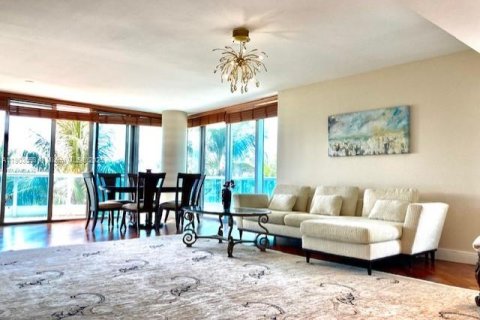 Copropriété à louer à Surfside, Floride: 3 chambres, 230.4 m2 № 1955067 - photo 1