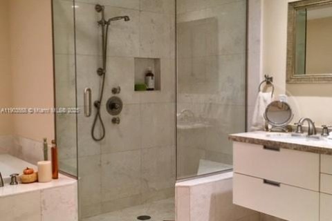 Copropriété à louer à Surfside, Floride: 3 chambres, 230.4 m2 № 1955067 - photo 14