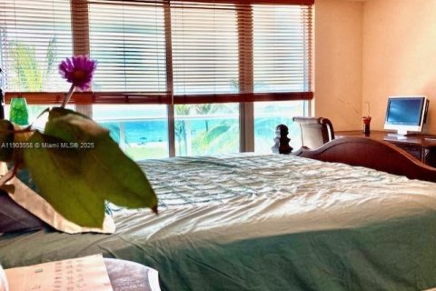 Copropriété à louer à Surfside, Floride: 3 chambres, 230.4 m2 № 1955067 - photo 10