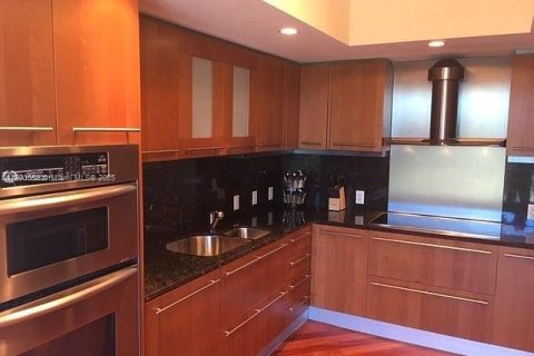 Copropriété à louer à Surfside, Floride: 3 chambres, 230.4 m2 № 1955067 - photo 4