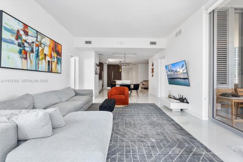 Condominio en venta en Miami, Florida, 3 dormitorios, 201.13 m2 № 2033034 - foto 9