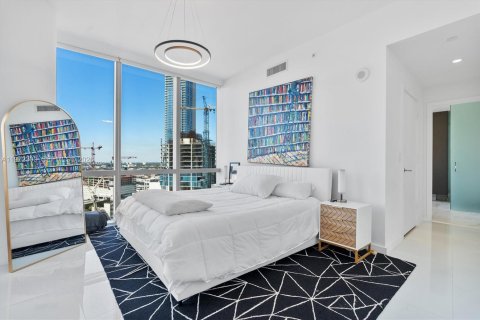 Condominio en venta en Miami, Florida, 3 dormitorios, 201.13 m2 № 2033034 - foto 25