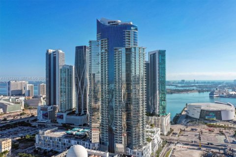 Condominio en Miami, Florida, 3 dormitorios  № 2033034