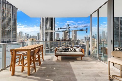 Condominio en venta en Miami, Florida, 3 dormitorios, 201.13 m2 № 2033034 - foto 16