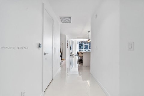 Condominio en venta en Miami, Florida, 3 dormitorios, 201.13 m2 № 2033034 - foto 22