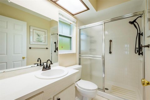 Condo in Dunedin, Florida, 2 bedrooms № 2318943 - photo 25