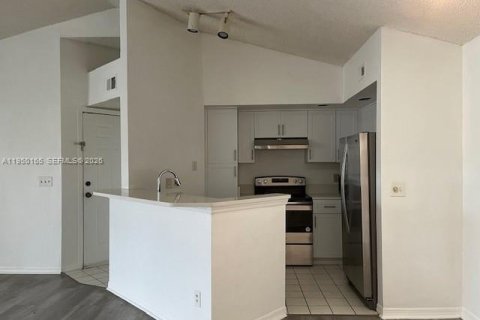 Copropriété à louer à Sunrise, Floride: 2 chambres, 98.94 m2 № 2005847 - photo 6