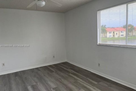 Copropriété à louer à Sunrise, Floride: 2 chambres, 98.94 m2 № 2005847 - photo 14