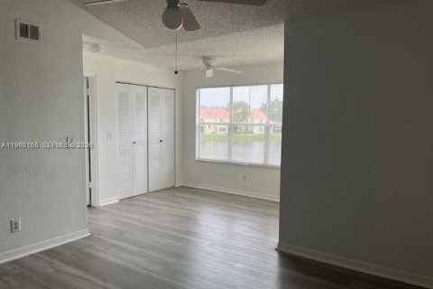 Copropriété à louer à Sunrise, Floride: 2 chambres, 98.94 m2 № 2005847 - photo 5