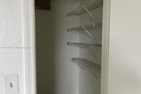 Copropriété à louer à Sunrise, Floride: 2 chambres, 98.94 m2 № 2005847 - photo 15