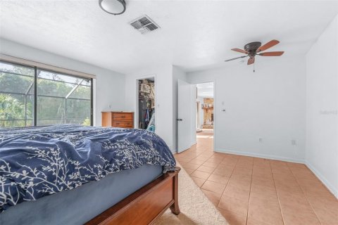 House in Land O' Lakes, Florida 4 bedrooms, 202.99 sq.m. № 2394090 - photo 19