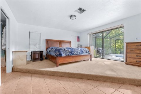 House in Land O' Lakes, Florida 4 bedrooms, 202.99 sq.m. № 2394090 - photo 17