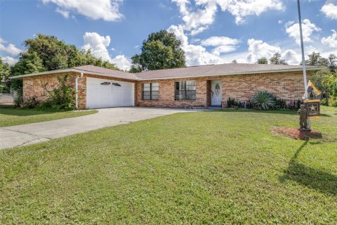 House in Land O' Lakes, Florida 4 bedrooms, 202.99 sq.m. № 2394090 - photo 4