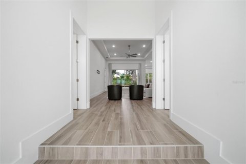 Купить виллу или дом в Апопка, Флорида 11 комнат, 245.45м2, № 2342028 - фото 3