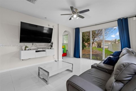 Casa en venta en Homestead, Florida, 3 dormitorios, 190.26 m2 № 2047344 - foto 6