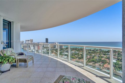 Copropriété à vendre à Aventura, Floride: 3 chambres, 275.92 m2 № 2152975 - photo 3