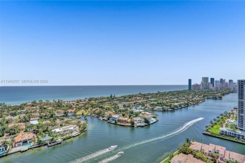 Copropriété à vendre à Aventura, Floride: 3 chambres, 275.92 m2 № 2152975 - photo 8