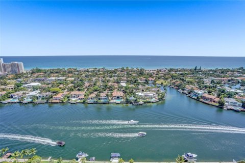 Copropriété à vendre à Aventura, Floride: 3 chambres, 275.92 m2 № 2152975 - photo 4