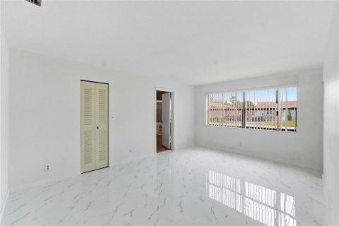House in Tamarac, Florida 3 bedrooms, 138.52 sq.m. № 2083729 - photo 23