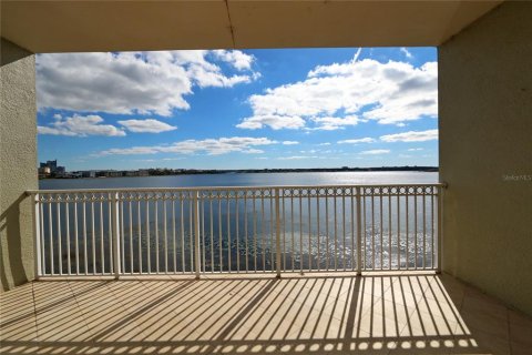 Condo in Orlando, Florida, 2 bedrooms  № 2228317 - photo 7