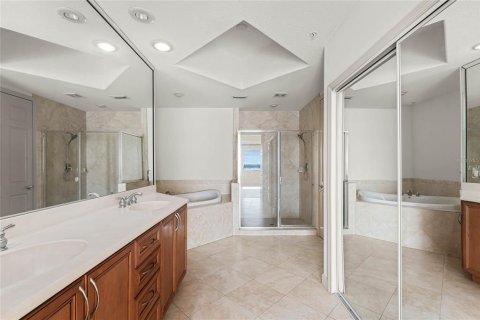 Condo in Orlando, Florida, 2 bedrooms  № 2228317 - photo 29