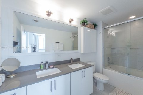 Снять в аренду кондоминиум в Майами, Флорида 2 спальни, 113.71м2, № 1987847 - фото 13