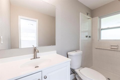 House in Fort Myers, Florida 3 bedrooms, 125.42 sq.m. № 1911843 - photo 14