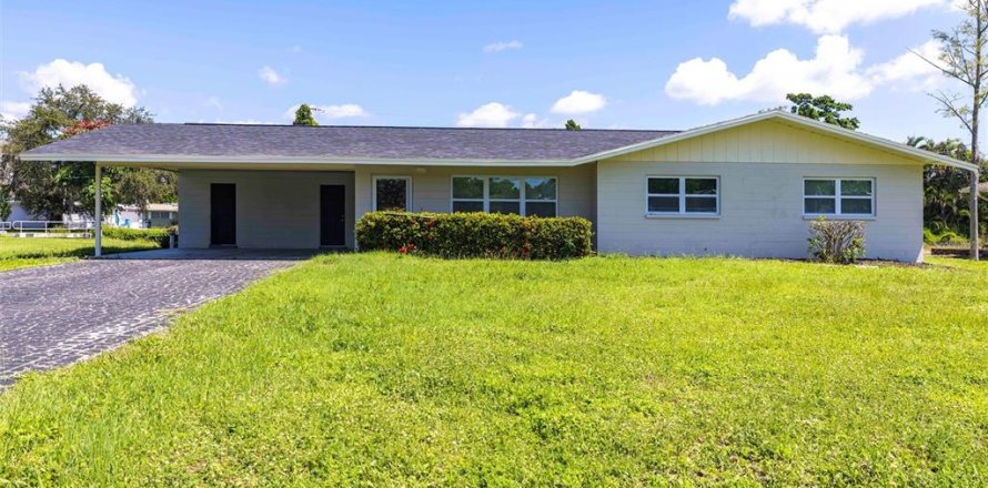 Villa ou maison à Fort Myers, Floride 3 chambres, 125.42 m2 № 1911843