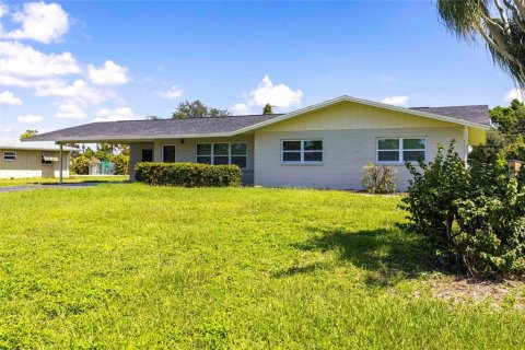 House in Fort Myers, Florida 3 bedrooms, 125.42 sq.m. № 1911843 - photo 3