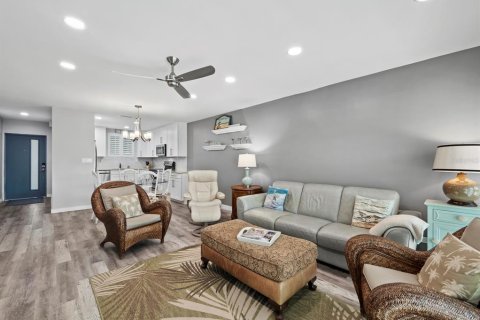Copropriété à vendre à Sarasota, Floride: 1 chambre, 71.53 m2 № 2389151 - photo 12
