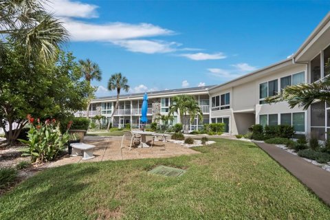 Copropriété à vendre à Sarasota, Floride: 1 chambre, 71.53 m2 № 2389151 - photo 20