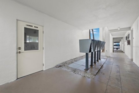 Copropriété à vendre à Sarasota, Floride: 1 chambre, 71.53 m2 № 2389151 - photo 25