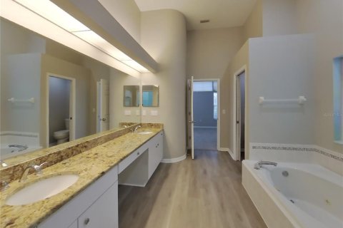Casa en alquiler en Tampa, Florida, 4 dormitorios, 224.73 m2 № 1911923 - foto 15